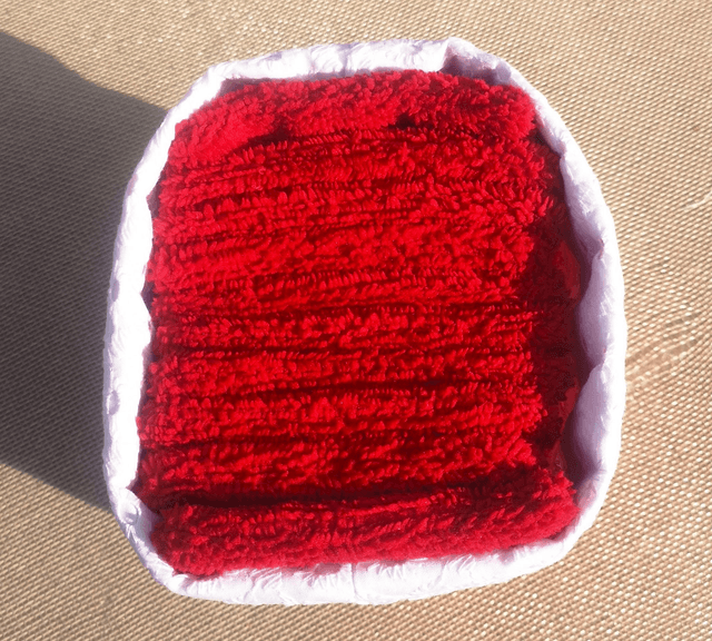 Panière Madras et 10 lingettes rouges