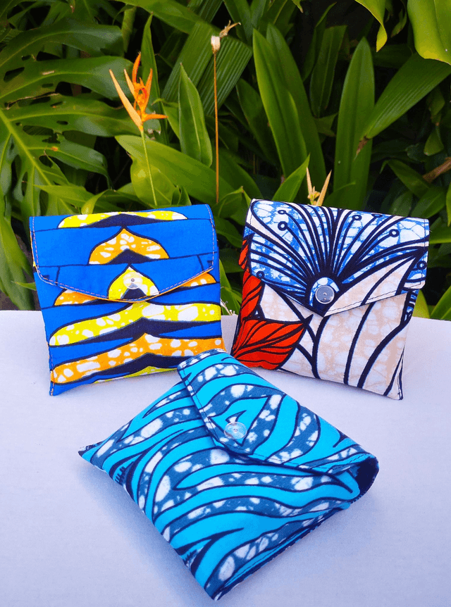 pochette fleur et 4 lingettes bambous bleues