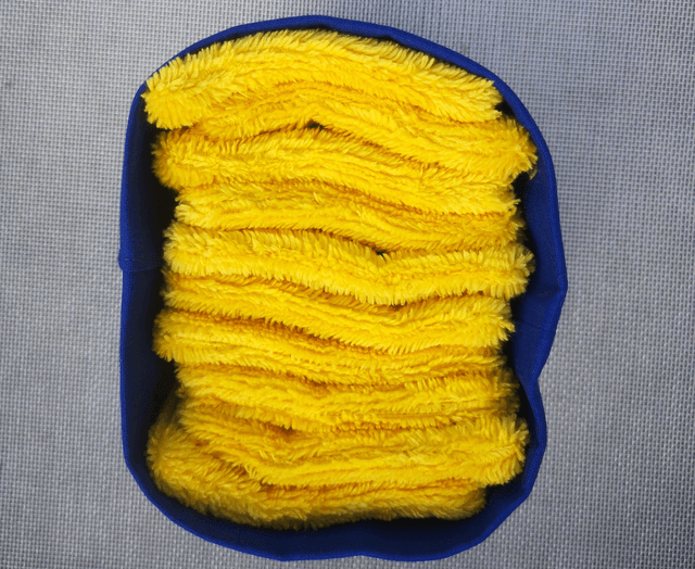 Panière Wax Mimi et 10 lingettes jaunes