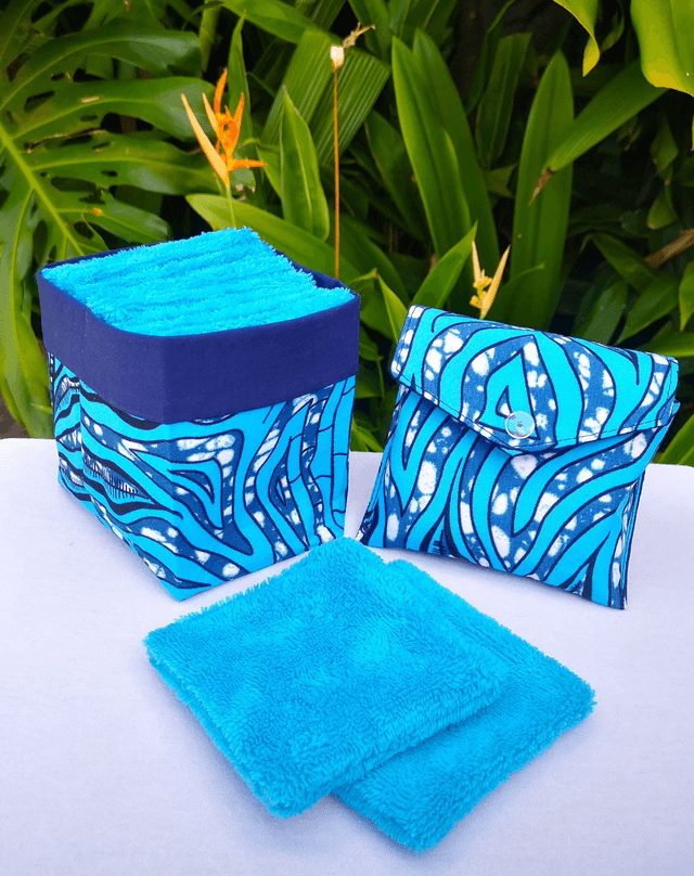 panière Oceane ,10 lingettes bambous turquoises et sa pochette de voyage