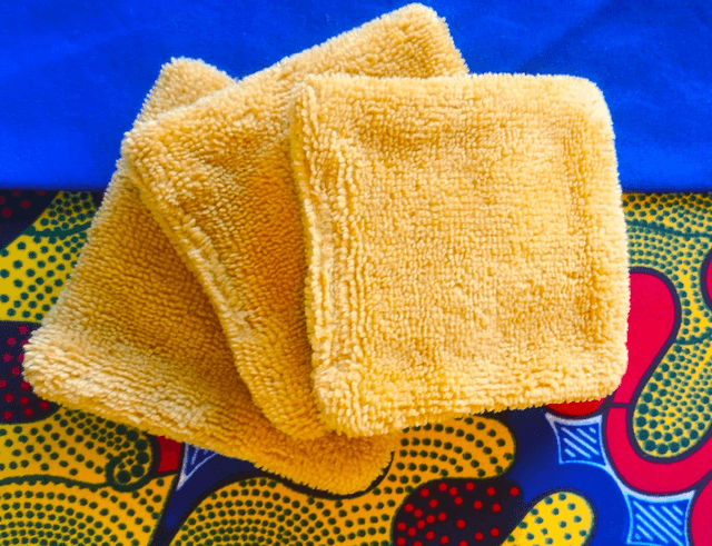 Panière Wax Cathy et 10 lingettes jaunes