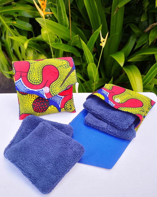 pochette Cathy et 4 lingettes bambous bleues