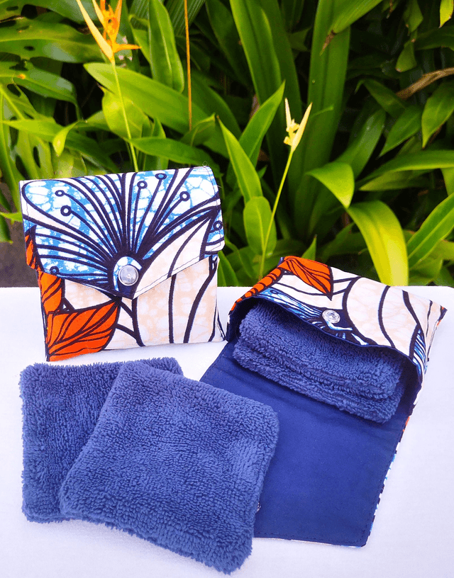 pochette fleur et 4 lingettes bambous bleues