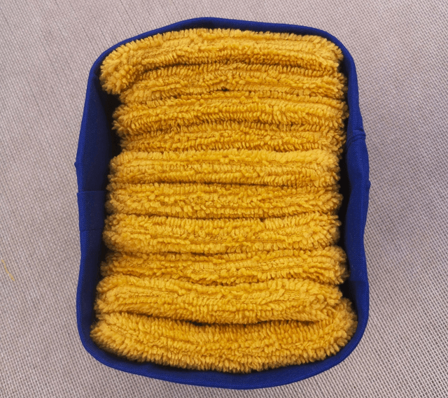 Panière Wax Cathy et 10 lingettes jaunes